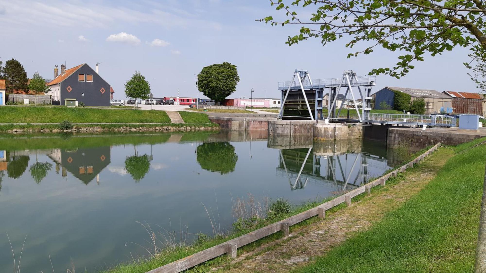 Odyssee Gite Sur Peniche Saint-Valery-sur-Somme Exterior photo